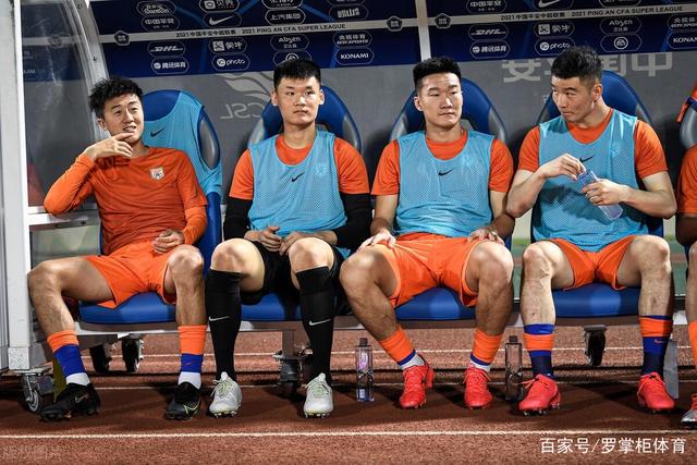 博维原本想留在罗马成为旗帜，但前CEO让他离队