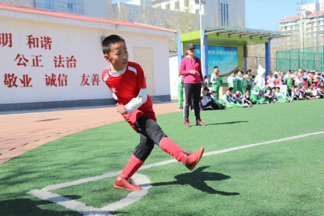 热身赛-中国男篮不敌西甲球队 廖三宁16分